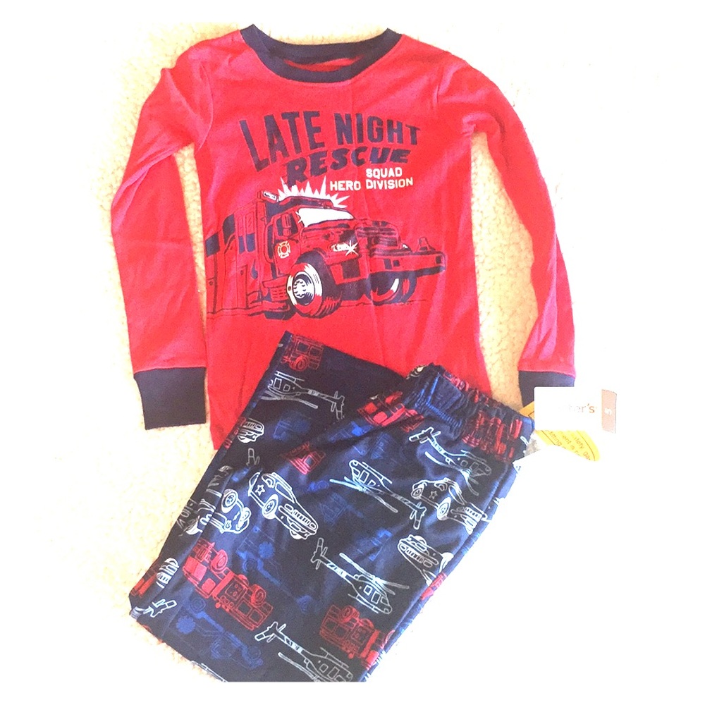 Boys size 5 pajama set fire truck 🚒